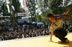 Random image: joyride-2011-breakdance